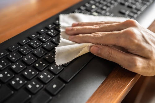 GeBE Picture PC Computer Tastatur reinigen; sauber arbeiten im Büro, Homeoffice / Homeschooling